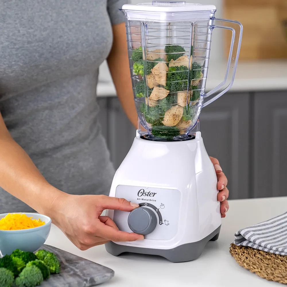 Licuadora Oster de 2 velocidades directa y 1 de pulso BLSTKAPWRD 11