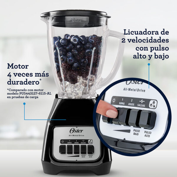 Licuadora Oster vaso de vidrio, 550 watts de potencia y rendimiento máximo de 800 watts. Ahorre al visitar la tienda.