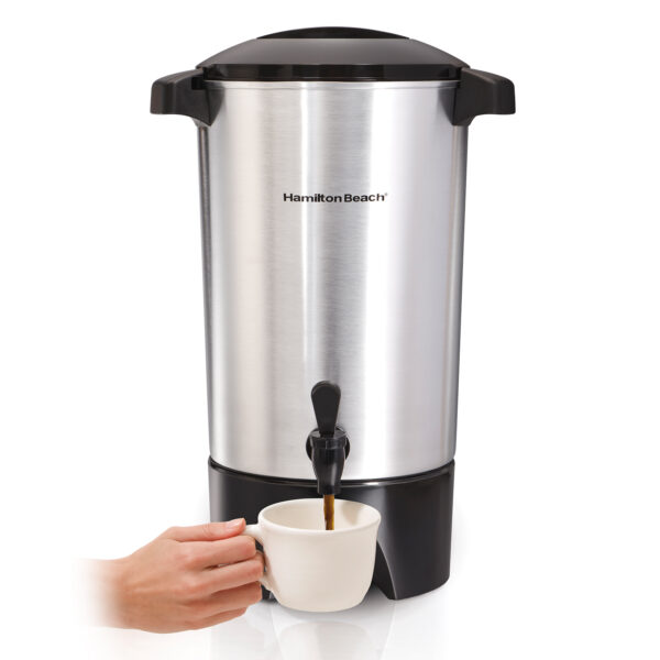 Cafetera de 45 tazas Hamilton Beach. Ahorre al visitar la tienda.