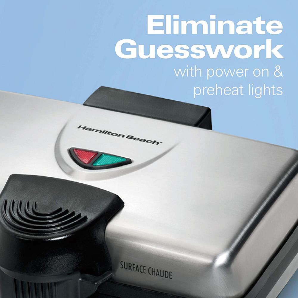 Waflera cuadrada de acero inoxidable Hamilton Beach HB26009 cerrada