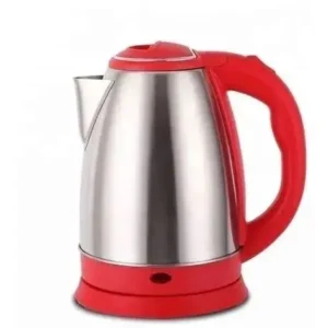 Hervidor de agua marca Casallini de 1.8 litros de capacidad.
