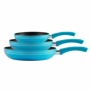 Set de sartenes marca Picca con antiadherente de Teflón color celeste.